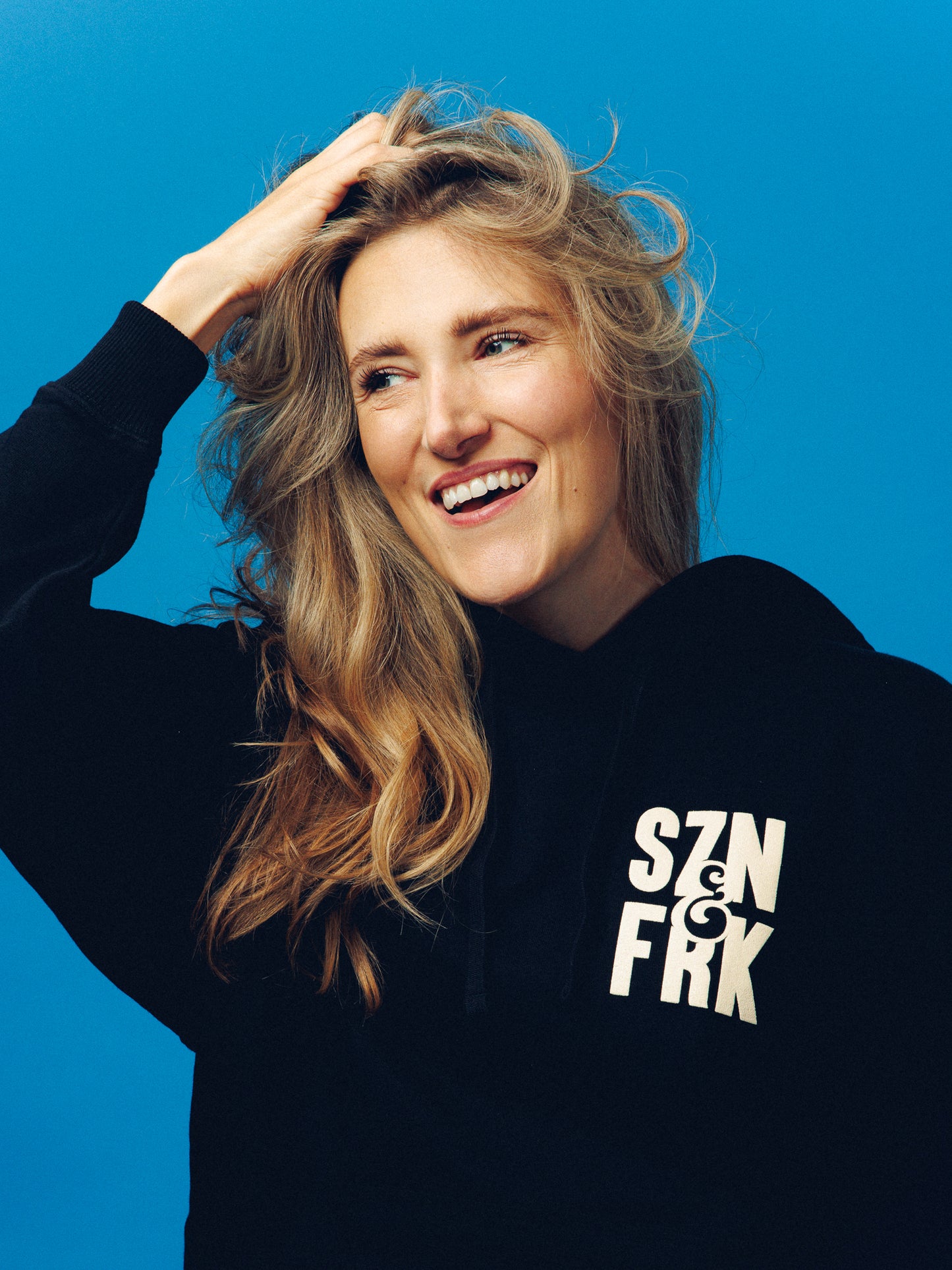 Hoodie | We vieren het leven zwart