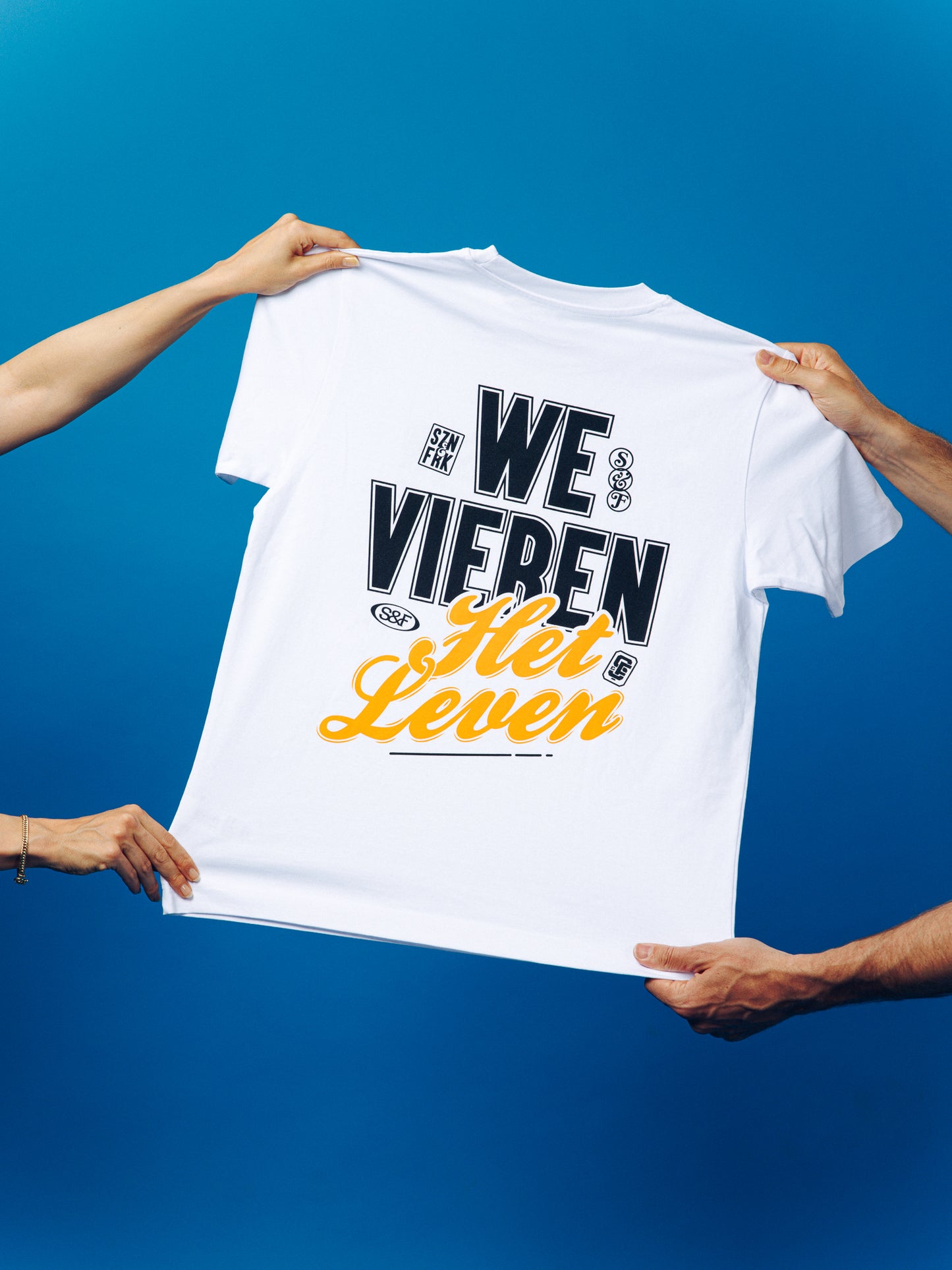 T-Shirt | We vieren het leven wit